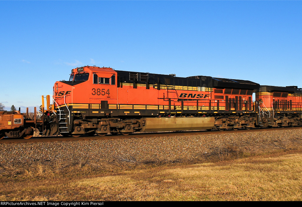 BNSF 3854 Pusher